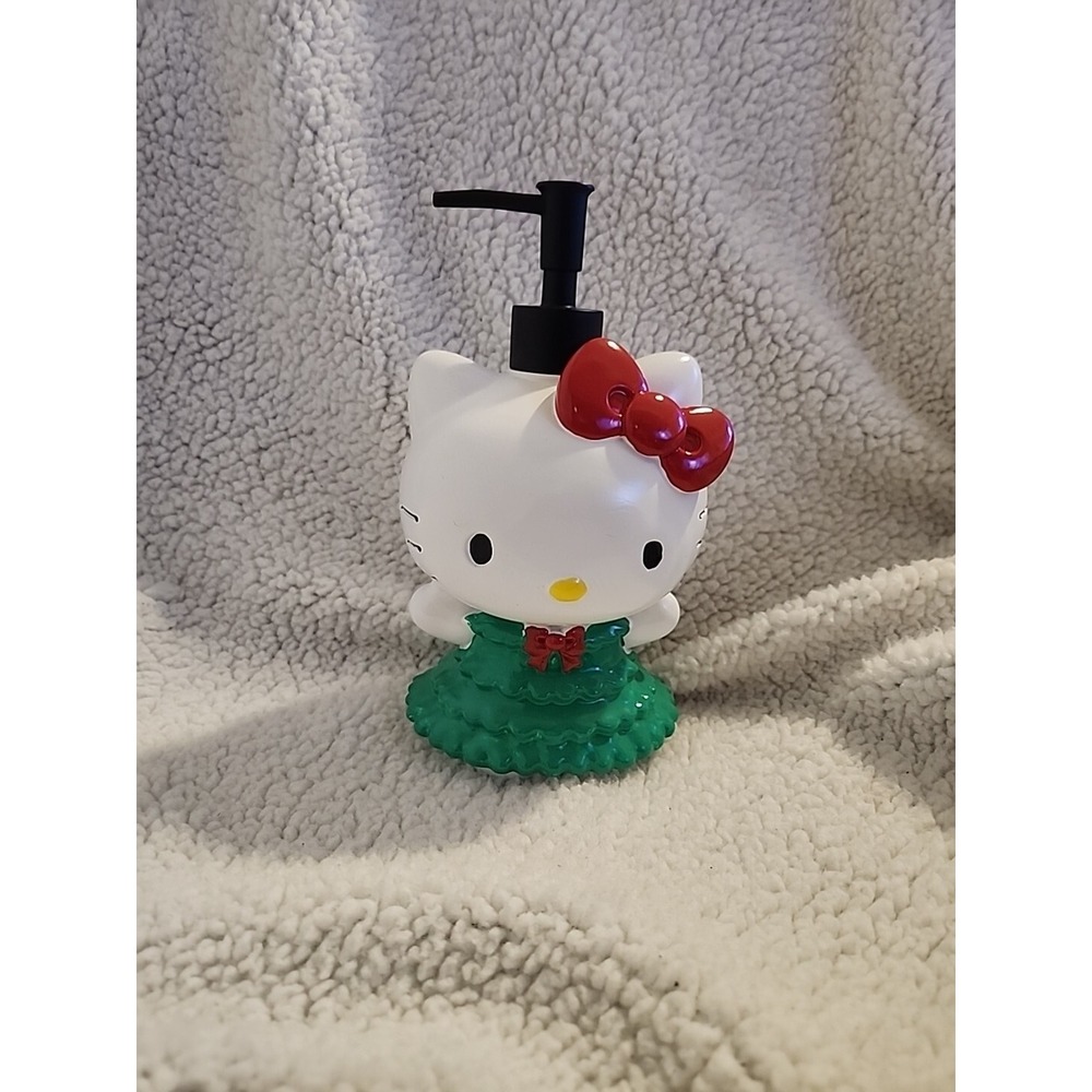 NEW Hello Kitty Christmas Tree Holiday Soap/Lotion Dispenser‎